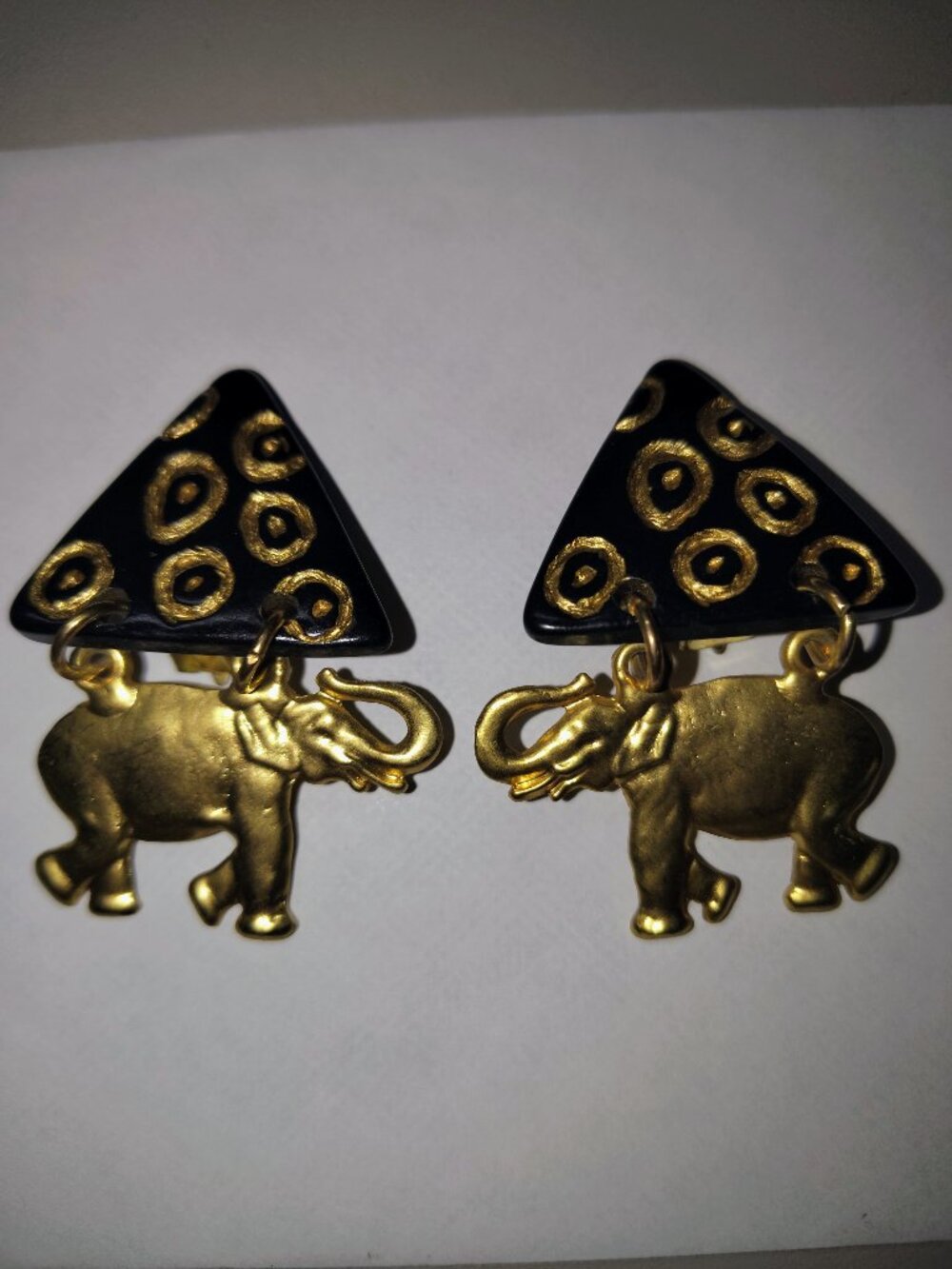 ✨ Vintage 80s Geometric Gold Elephant Enamel Clip On Statement Earrings